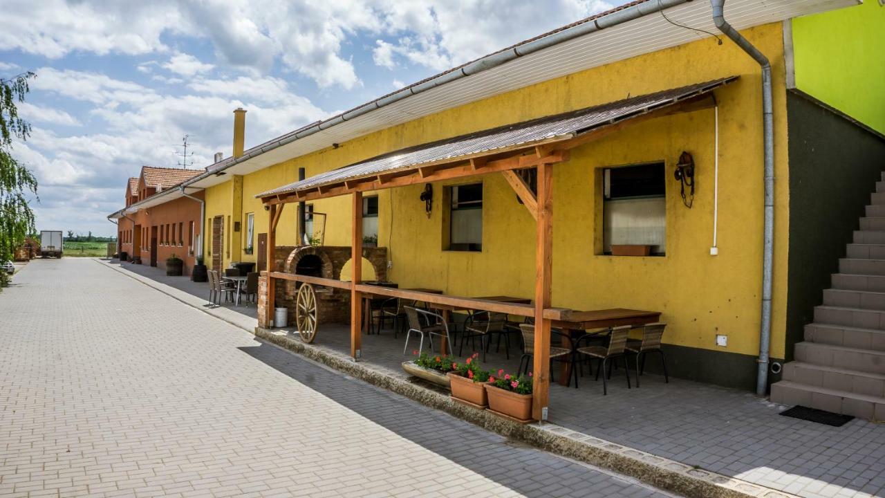 Penzion U Dablova Kopyta Rakvice 외부 사진